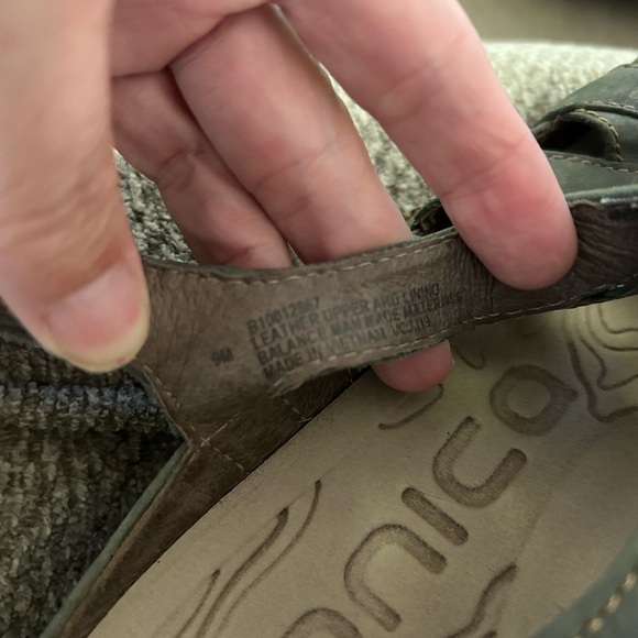 Bionica Womens Olive Green Size 9 Sandals Wira Strappy Brown Leather Waterproof - Picture 8 of 8